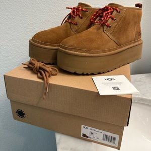 UGG women’s Neumel Heritage Platform size 9